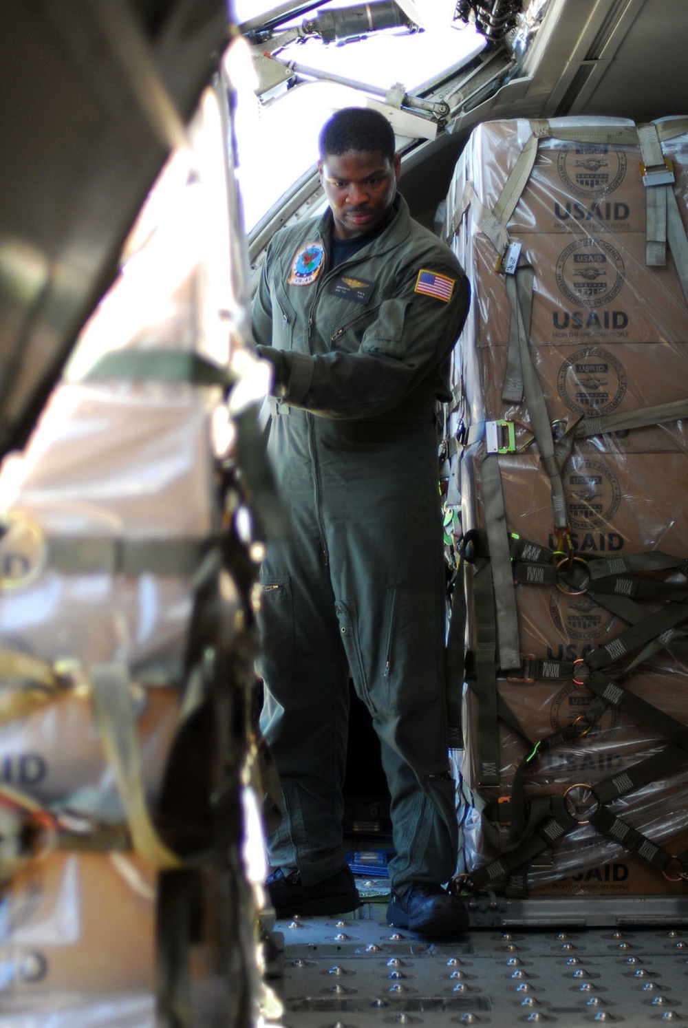Skytrain loads humanitarian supplies for Republic of Georgia