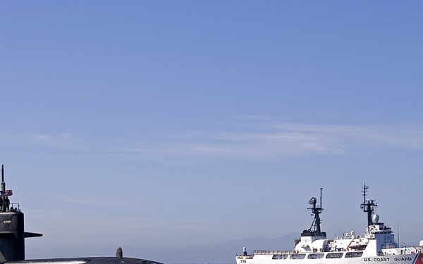 Leaving Gibraltar, side by side