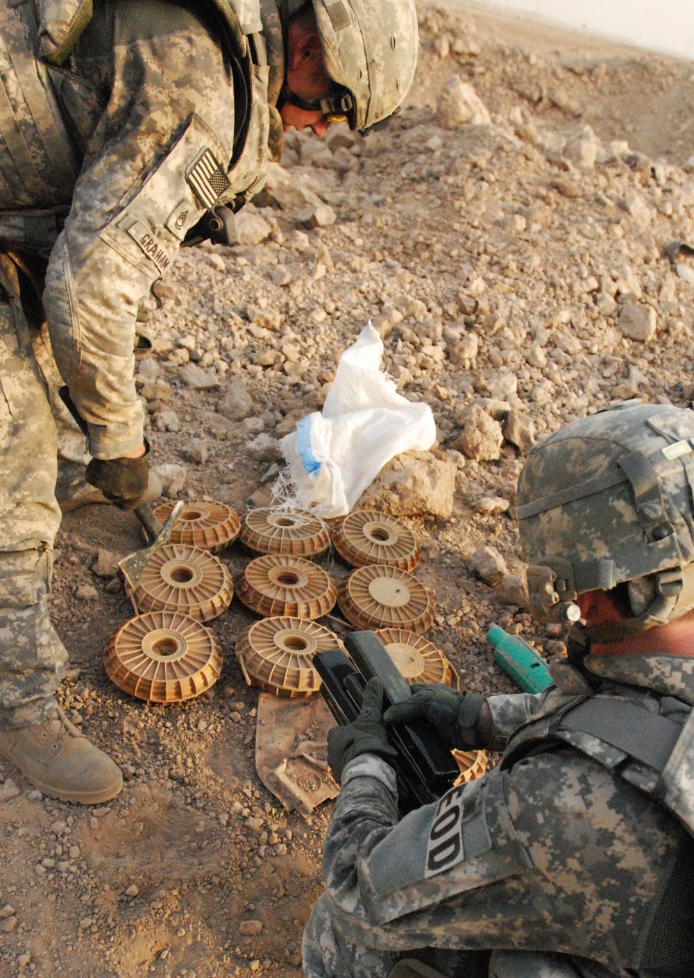 DVIDS - Images - MND-B EOD Company Defeats IED, EFPs In Baghdad's ...