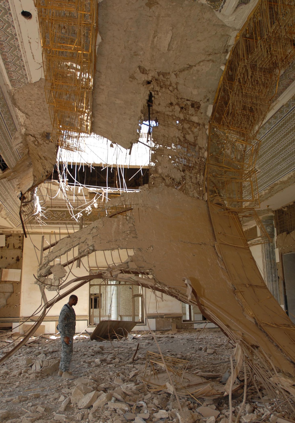 From tyranny to ruins: Camp Slayer tour reconnects Soldiers with recent history