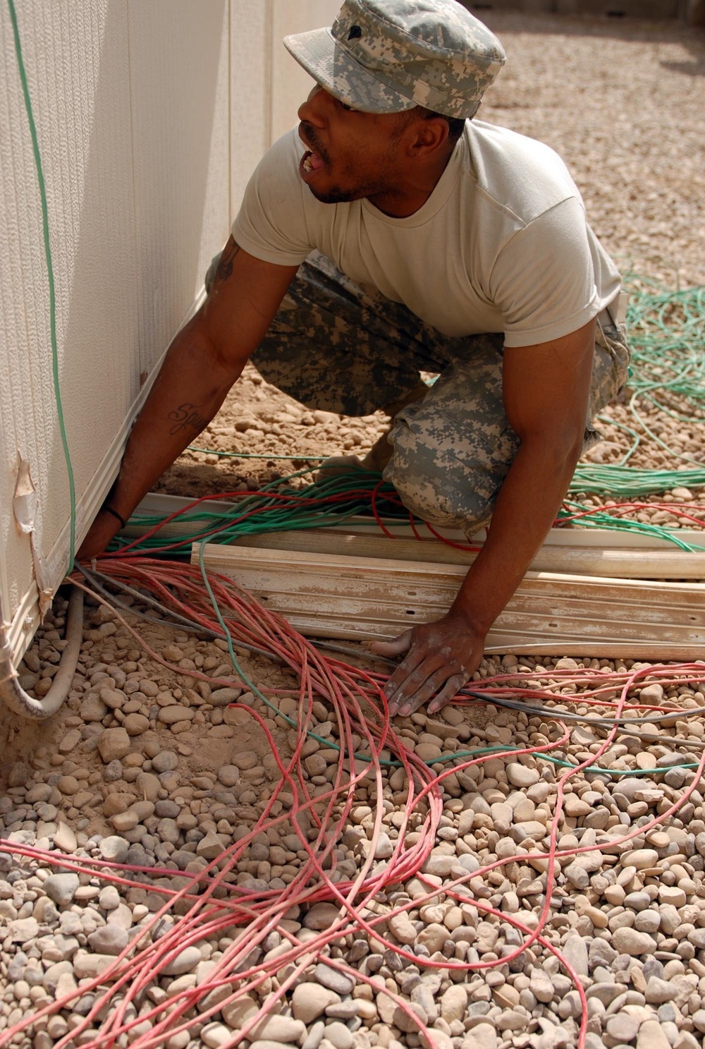 Signal section hooks up Task Force 49