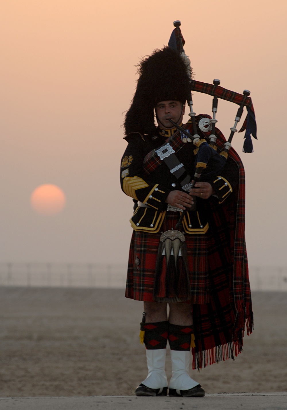 DVIDS - Images - Royal Scots Dragoon Guards piper Plays His Pipes ...