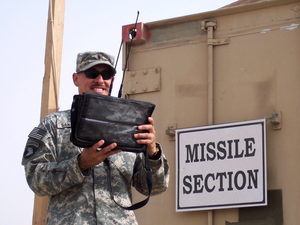 Troops team together to fight against electronic warfare