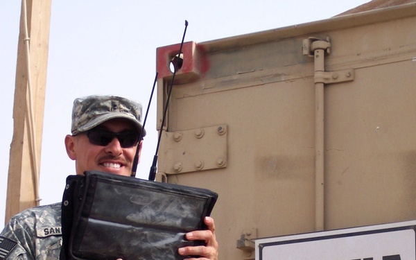 Troops team together to fight against electronic warfare