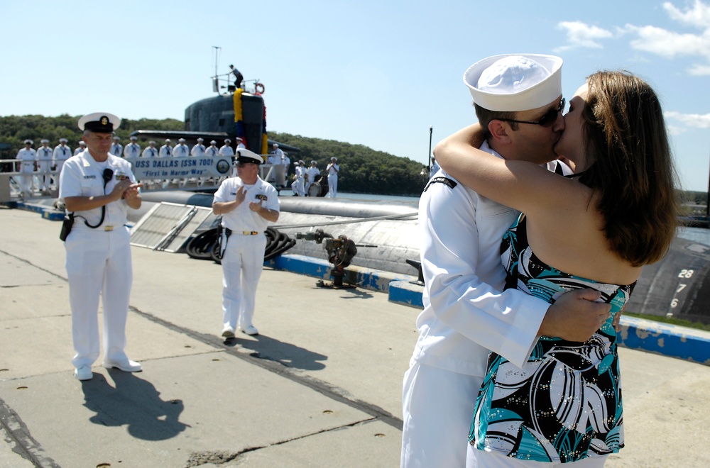 USS Dallas Returns Home