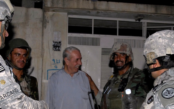 RECON Mission, speak with locals about insurgency