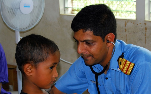 USNS Mercy Assists in Pacific Partnership 2008