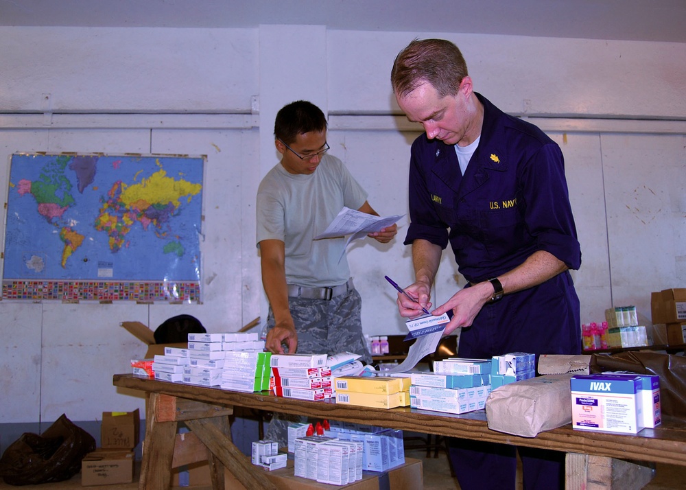 USNS Mercy Assists in Pacific Partnership 2008
