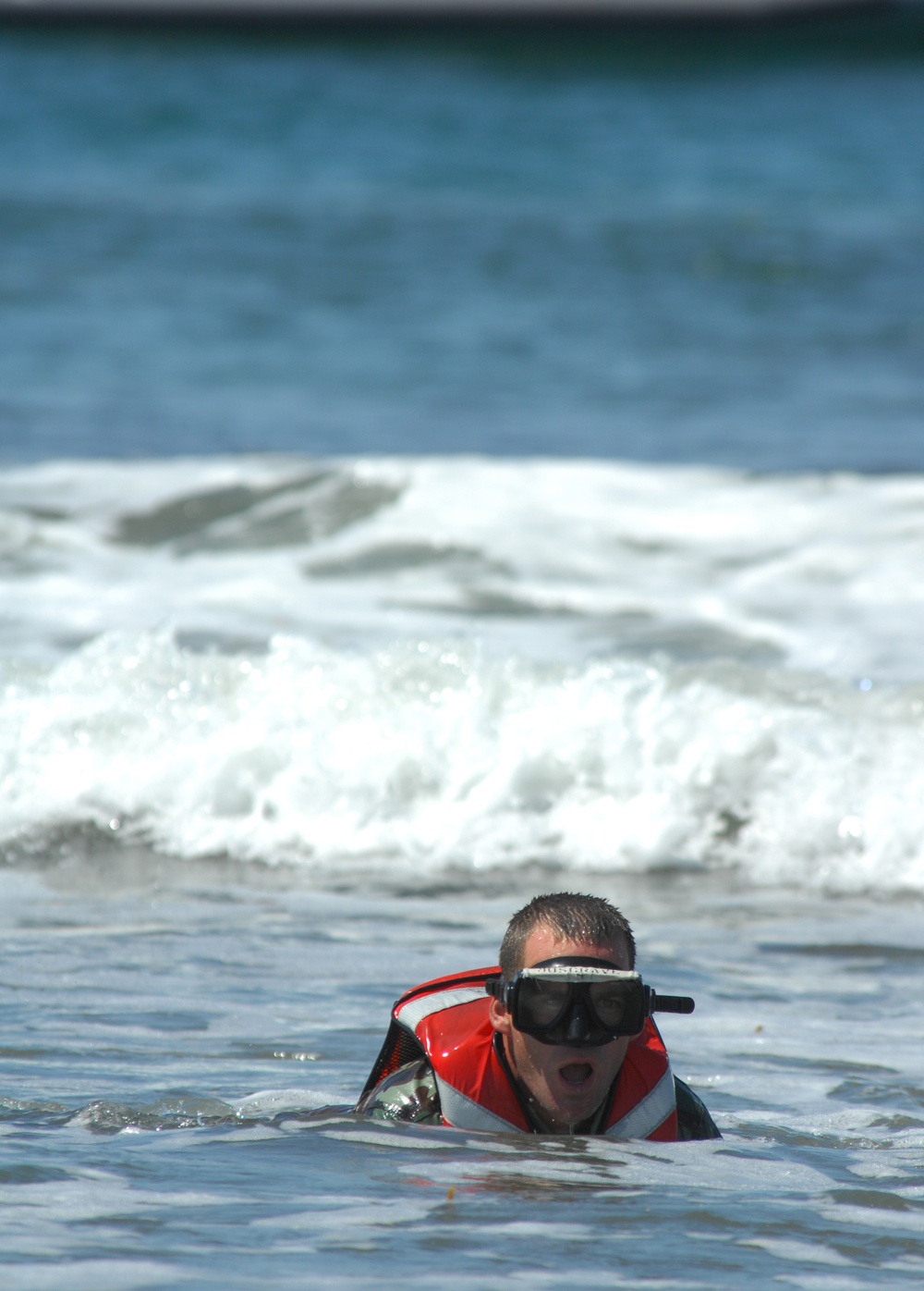 Basic Crewman Students Tested in Final Training Evolution