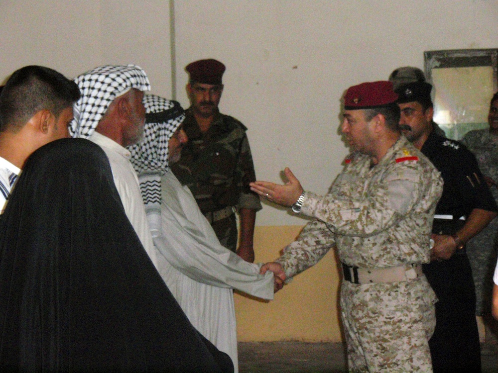 Former detainees return home to families