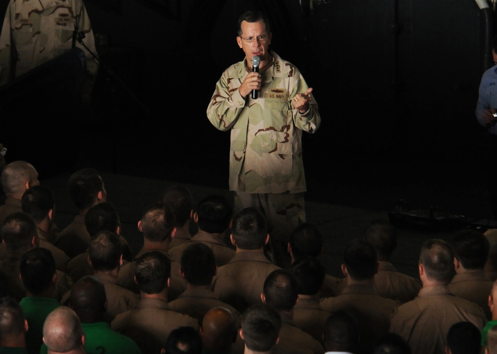 Abraham Lincoln Hosts Chairman, CENTCOM