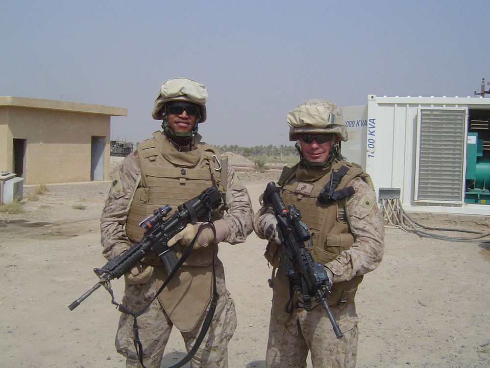 East Oahu Marines Work with West Oahu Cavalry Squadron in Al Anbar Province