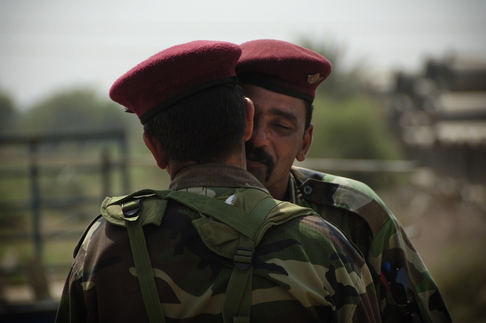 U.S., Iraqi Soldiers conduct assessment of checkpoints