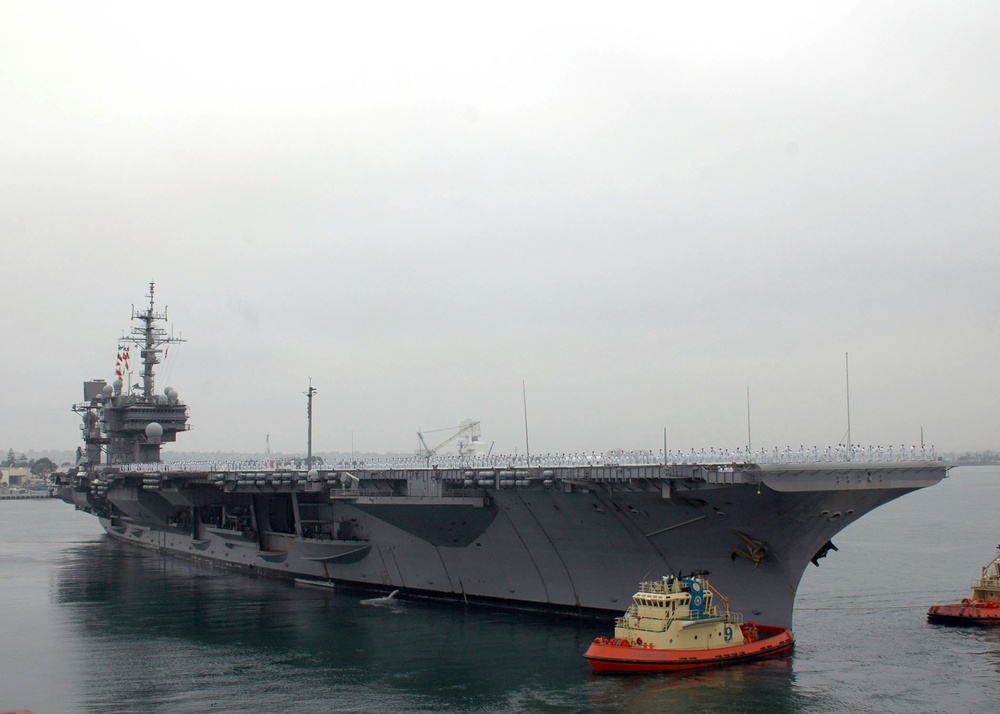 USS Kitty Hawk Leaves Pier for Final Time at Sea