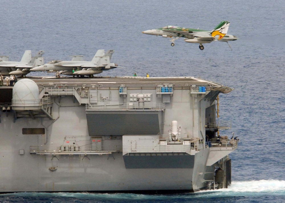 USS George Washington conducts Combat Operations Efficiency evaluation