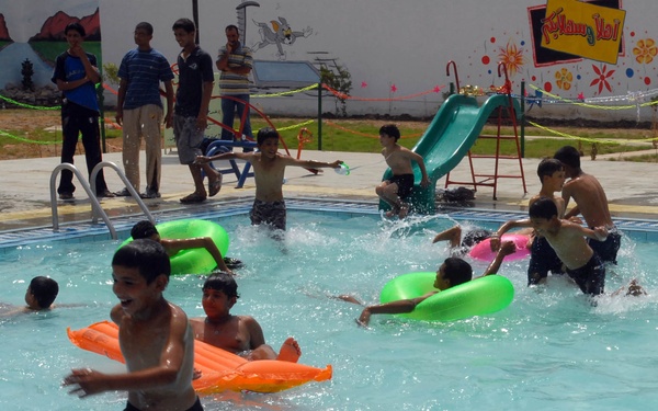 Iraqis take lead in Mithaq Pool opening