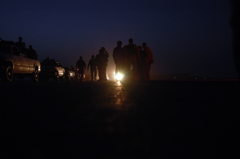 Wolfhounds conduct joint operations with Iraqi National Police