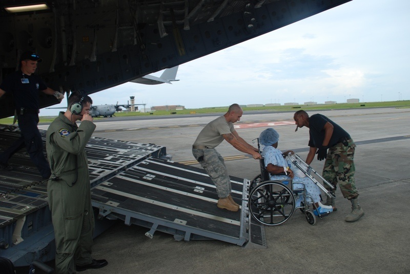 Louisiana National Guard helps residents with special needs evacuate New Orleans