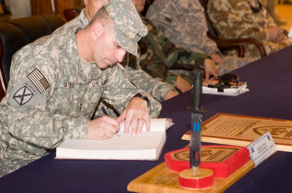 Cuscatlan Battalion transfers authority