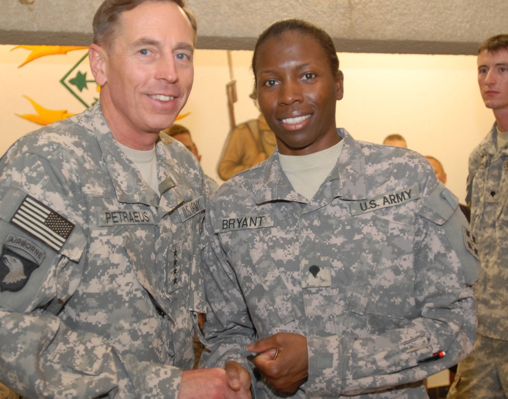 MNF-I CG Visits 1st BCT, 4th Inf. Div. 'Raider' Soldiers