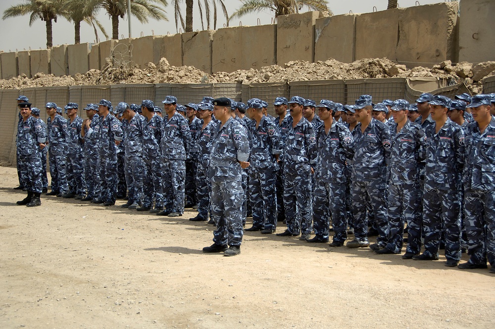 Iraqi Poilce Emergency Response Unit Class Graduates