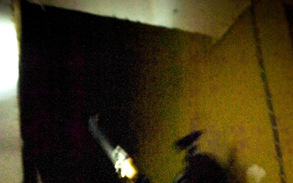 U.S. Iraqi Army Conduct Air Assault Mission