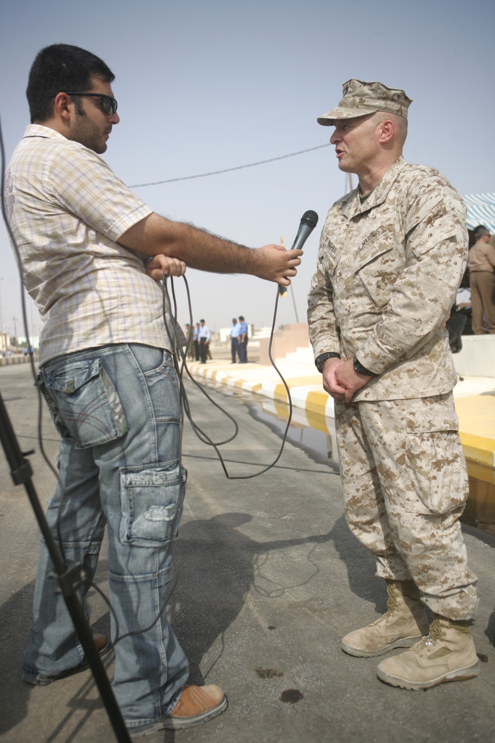 Iraq assumes control over Al Anbar province with ceremony