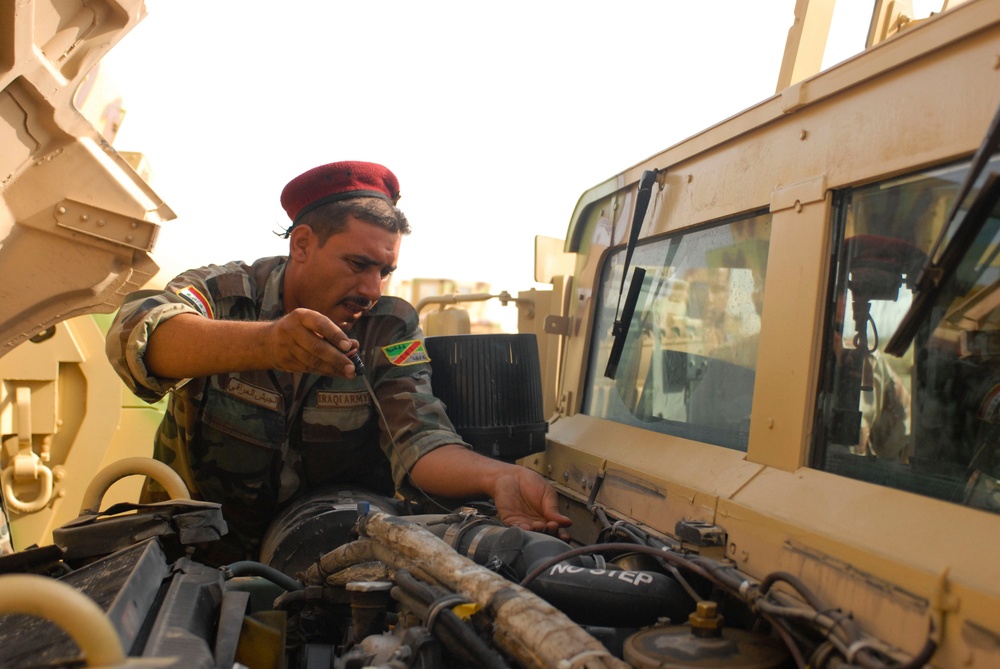 Iraqi forces gain humvee protection