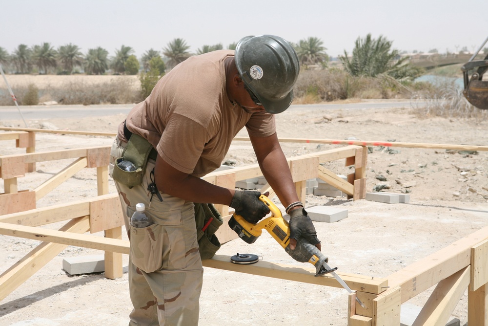 Seabees from NMCB 17 build compound