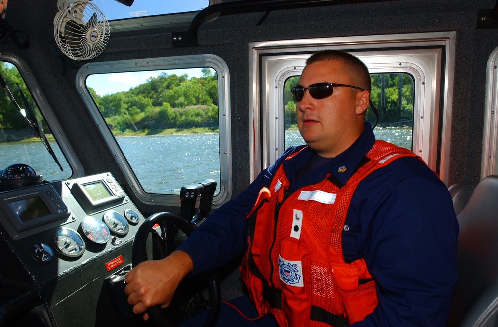 Coast Guard pulls out all the stops to secure St. Paul Riverfront