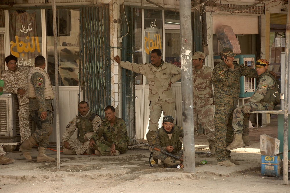 Soldiers Conduct Combined Clearing Operation