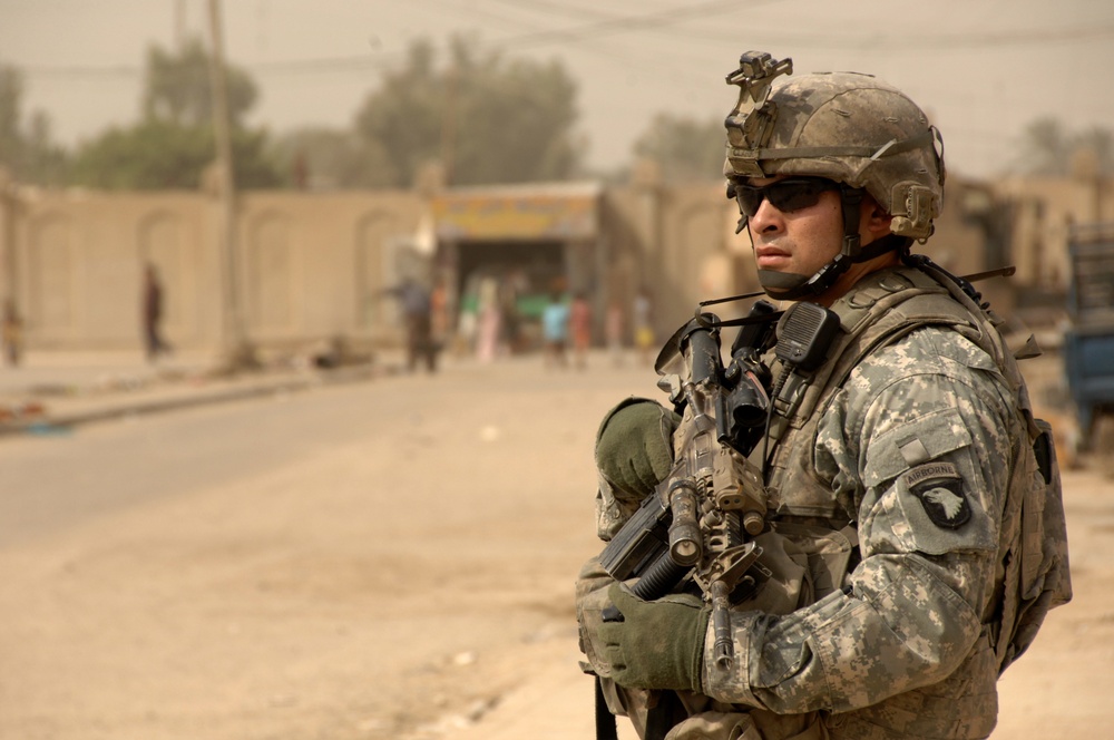 Soldiers Conduct Combined Clearing Operation