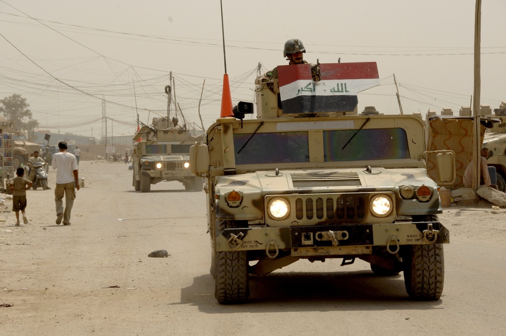 Soldiers Conduct Combined Clearing Operation