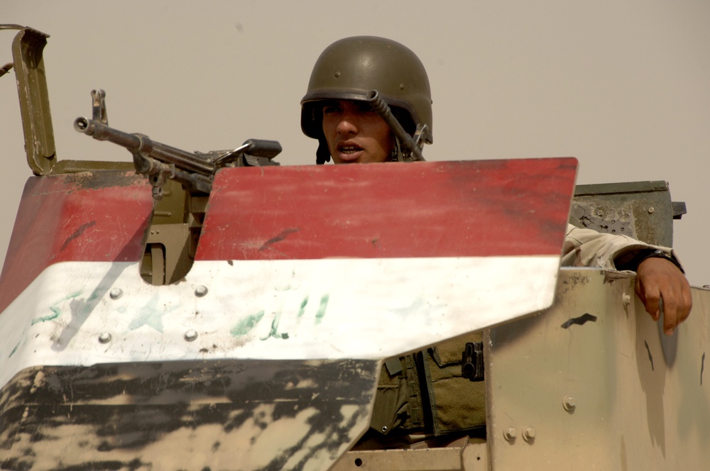 Soldiers Conduct Combined Clearing Operation