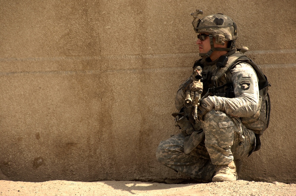 Soldiers Conduct Combined Clearing Operation