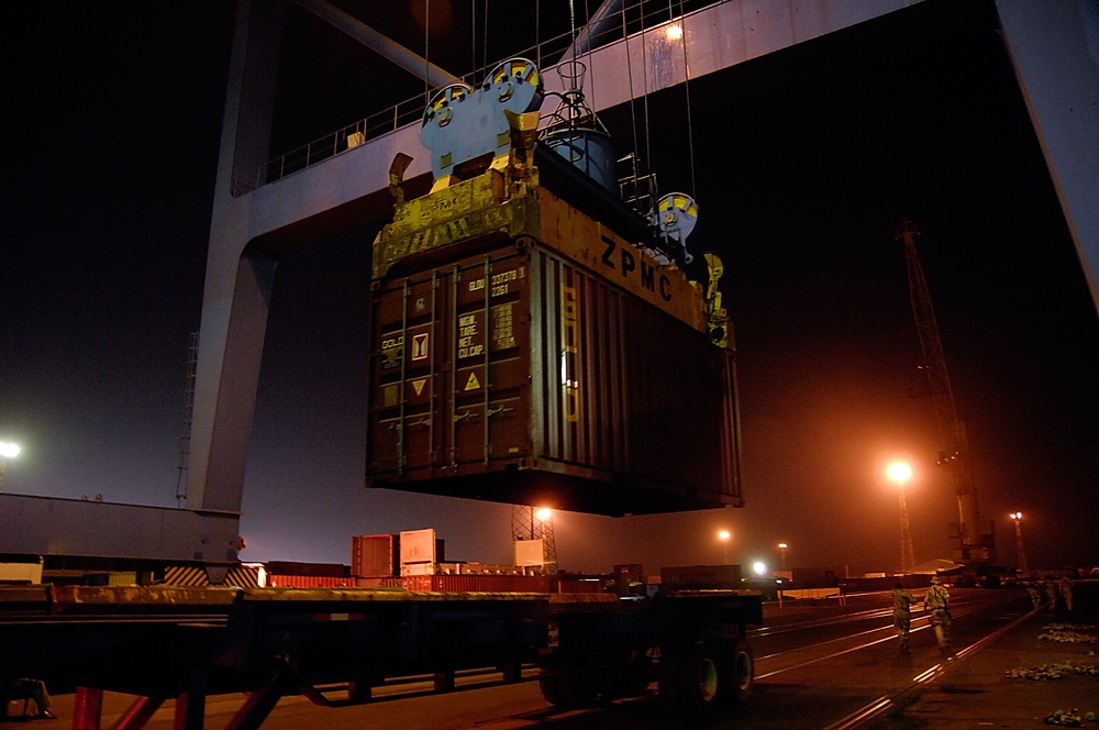 Iraqi Marines and British Soldiers Patrol Port