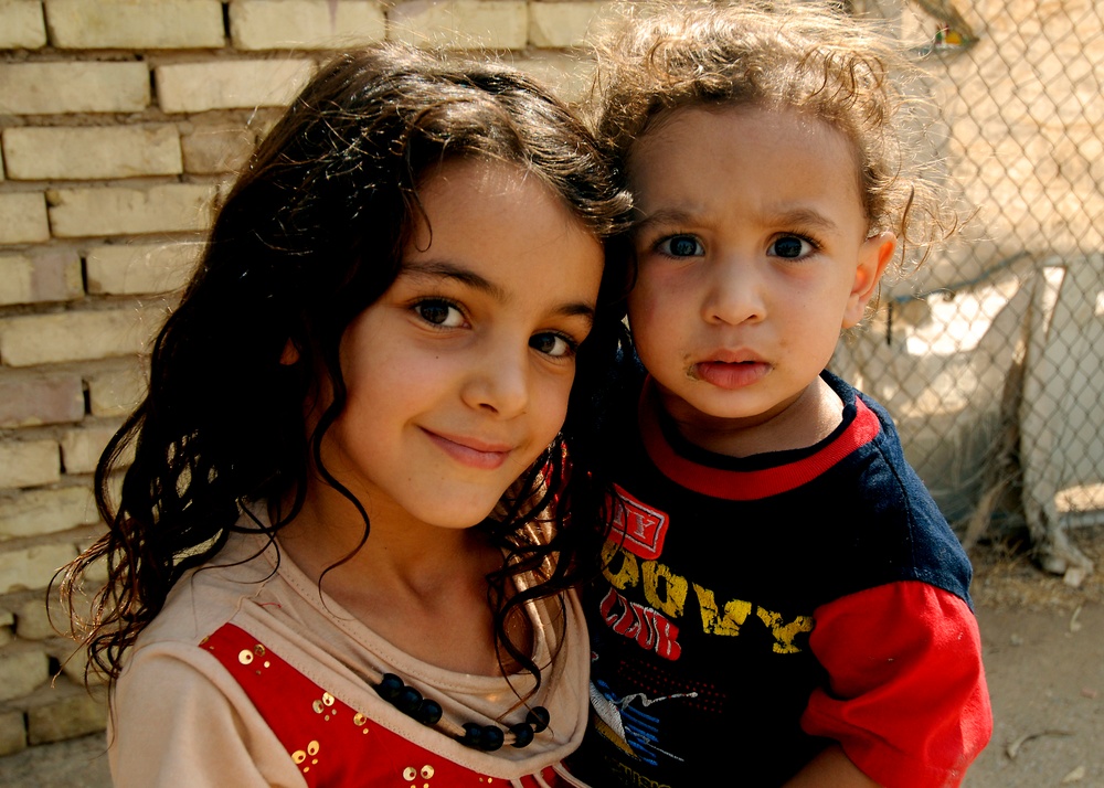 Leaflet distribution by Iraqi national police