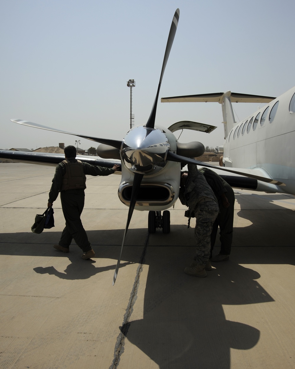 First All Iraqi Air Force Flight Crew Fly A King Air 350 LTA