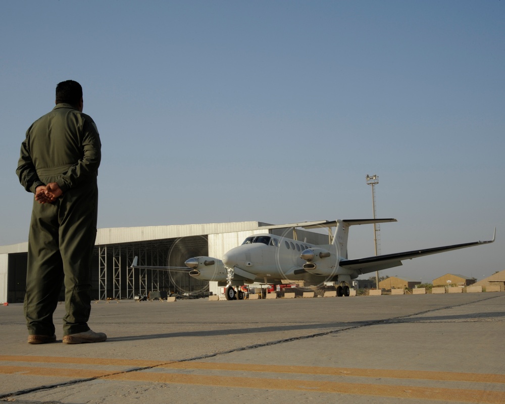 First All Iraqi Air Force Flight Crew Fly A King Air 350 LTA