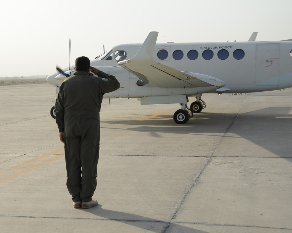 First All Iraqi Air Force Flight Crew Fly A King Air 350 LTA