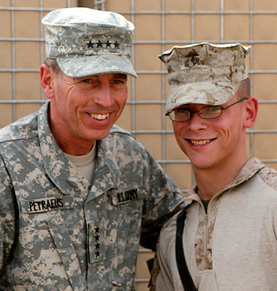 General Petraeus visits troops at Camp Gannon