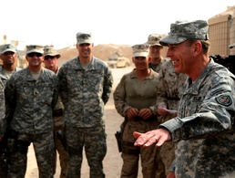 General Petraeus visits troops at Camp Gannon