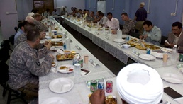 Sadr City leaders, Striker Soldiers celebrate Iftar