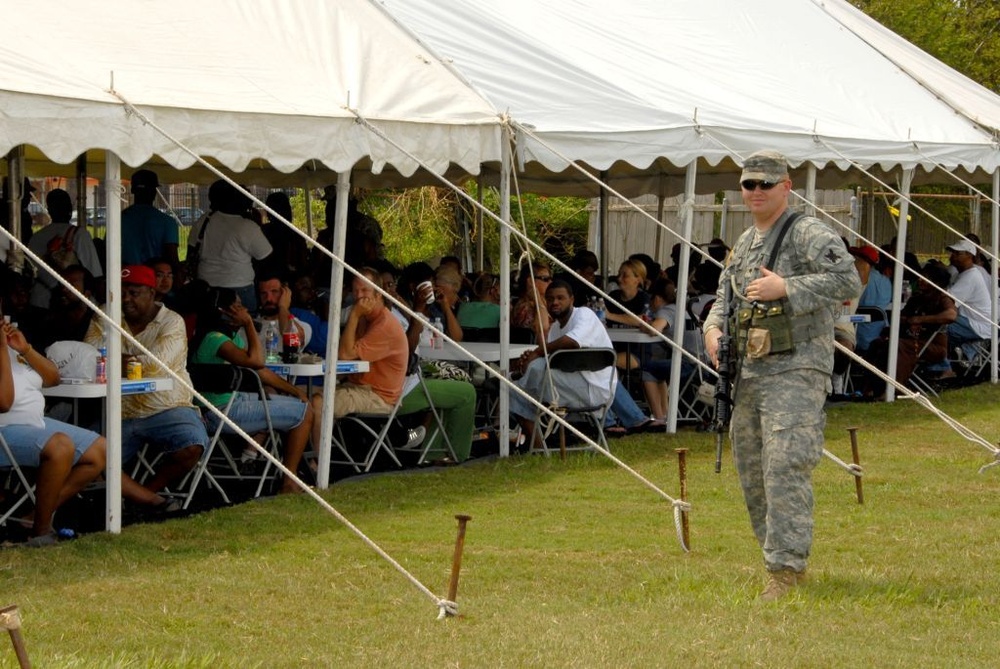Louisiana Guardsmen support food stamp distribution site