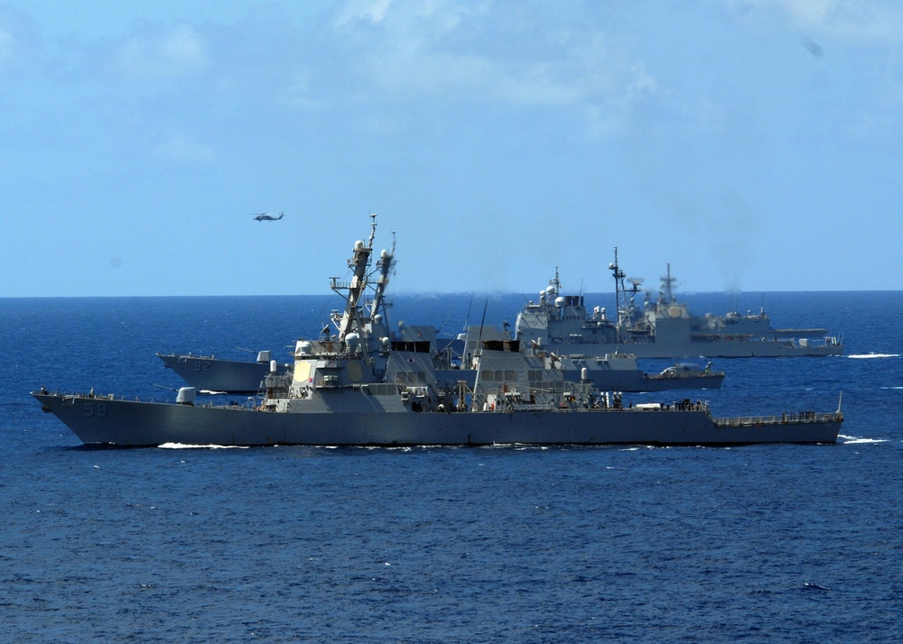 USS Abraham Lincoln, Other Strike Group Ships Participate in Photo Exercise