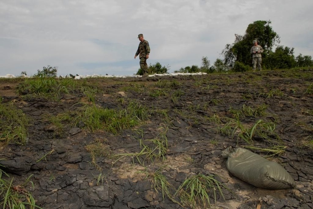 Levees threaten St. Bernard and Plaquemines parish