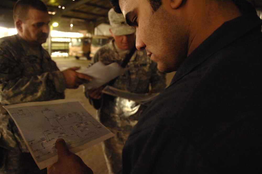 Humvee Repair Training for Iraqi Soldiers