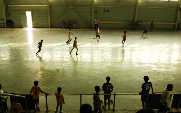 Iraqi Police and 4th ID Soldiers Conduct Foot Patrol