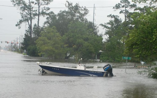 Louisiana Guardsmen Answer the Call As Ike Slams the Coast