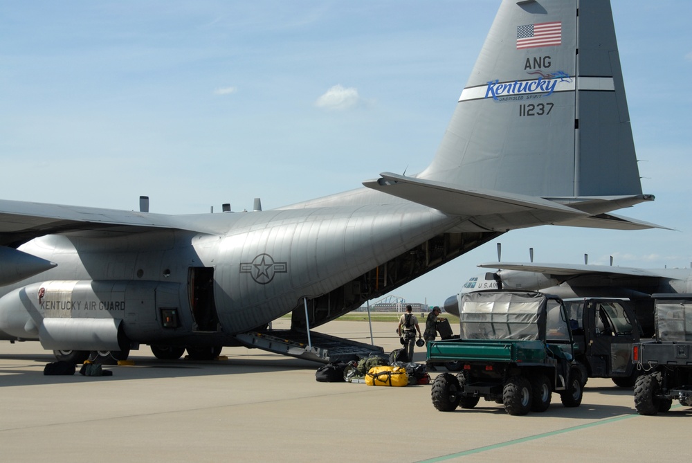 Kentucky Air Guard Troops Deploy to Coastal Texas